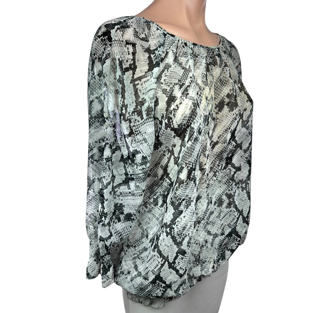 Chico's Size 2/ L Sheer Pullover Top Blouse Gray & White 3/4 Sleeve Polyester - Picture 3 of 8